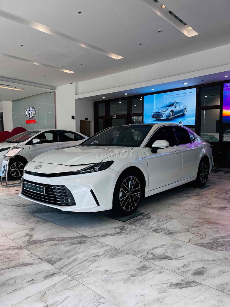 Toyota Camry 2025 mới giảm 100% phí trước bạ. Mua bán Ô tô tại Quận Nam Từ Liêm Hà Nội được đăng bởi Toyota Hà Nội hình 5