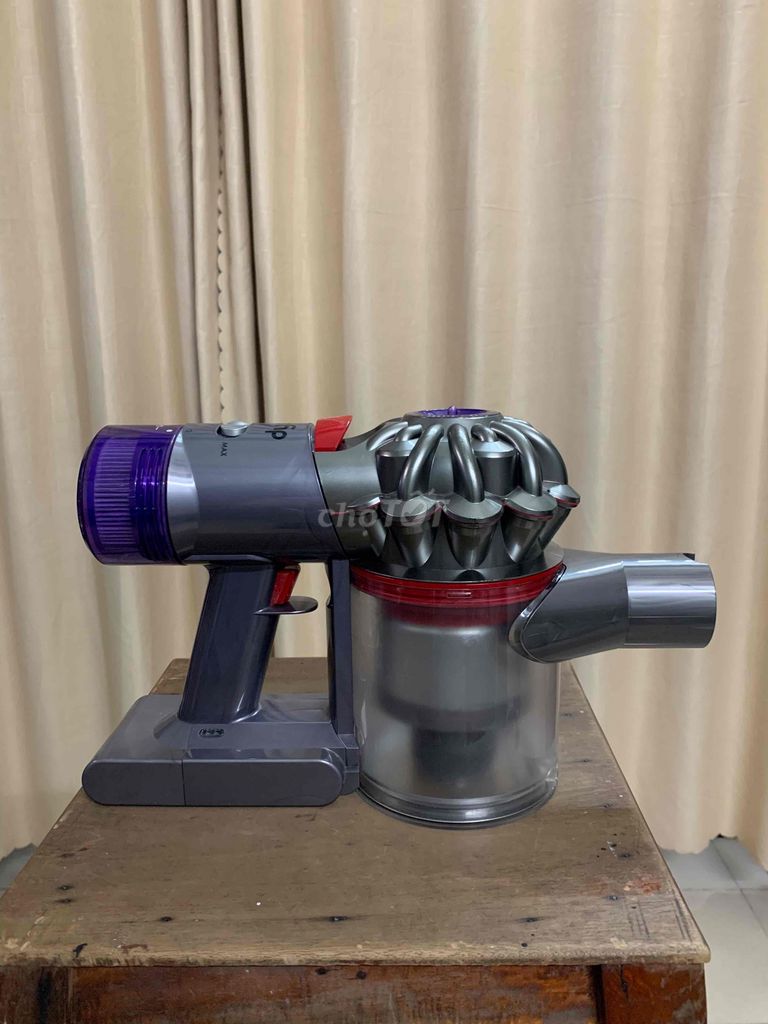 Máy hút bụi pin Dyson V8 Slim. Mua bán Thiết bị vệ sinh, nhà tắm tại Quận 12 Tp Hồ Chí Minh được đăng bởi Văn Tám hình 1