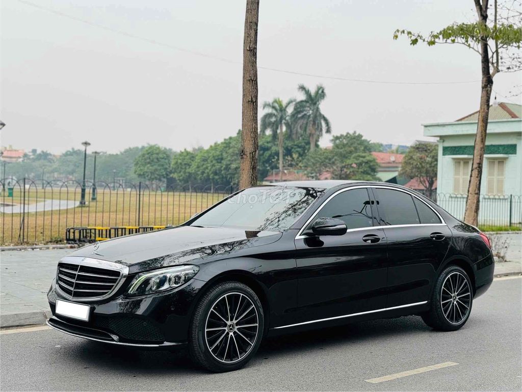 Mercedes C200 2020 Exclusive 64000 km Đen. Mua bán Ô tô tại Quận Bắc Từ Liêm Hà Nội được đăng bởi Nguyễn Quân hình 3