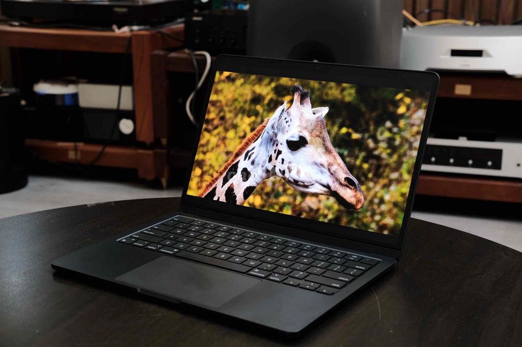 MacBook Air M2 2022 13 inch 16GB/256GB đẹp 98.5. Mua bán Laptop tại Quận Bình Thạnh Tp Hồ Chí Minh được đăng bởi Vân Anh 2Tech House hình 1