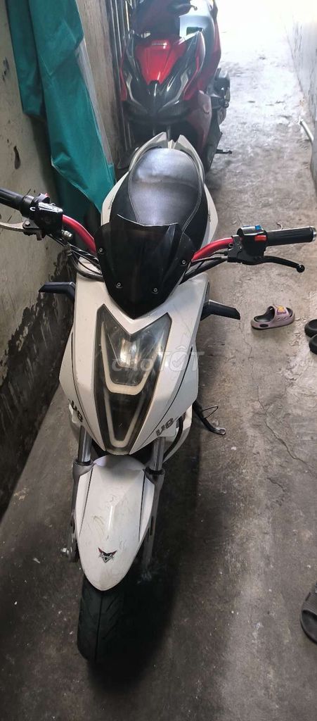 xe điện suzika v8 trắng. Mua bán Xe điện tại Quận 7 Tp Hồ Chí Minh được đăng bởi Anh Di hình 1