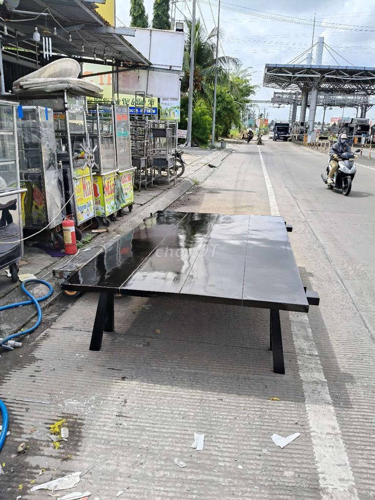 Giường gỗ xưa 1m40x2m màu Đen. Mua bán Giường, chăn ga gối nệm tại Quận Cái Răng Cần Thơ được đăng bởi Nguyễn Minh Trí  hình 1