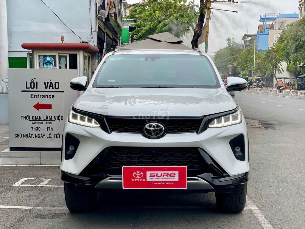 Toyota Fortuner 2022 Legender 2.8 4x4 AT - 22900km