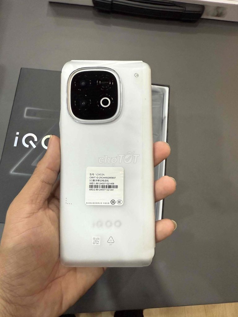 iQOO Z10 tubor pro  Trắng 12GB/256GB. Mua bán Điện thoại tại Huyện Đức Hòa Long An được đăng bởi Lê Phú hình 1