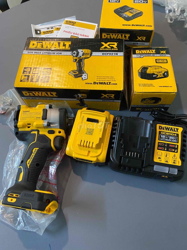 Thanh lý Dewalt bulong kèm pin+sạc chưa kích BH