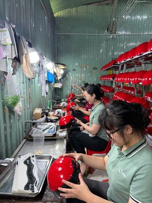 Hóc Môn- Tuyển 20 nam/Nữ Sản xuất Nón