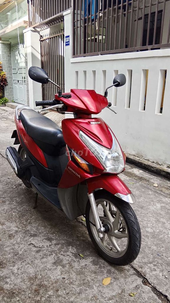 Honda Click 110cc, 6-спицевые диски, боковая подножка с датчиком