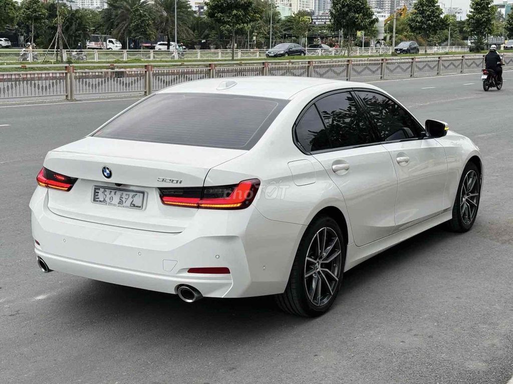 BMW 320i Sport Line LCI 2024 Siu Lướt 3.200km. Mua bán Ô tô tại Quận 7 Tp Hồ Chí Minh được đăng bởi Hoàng Thọ hình 6