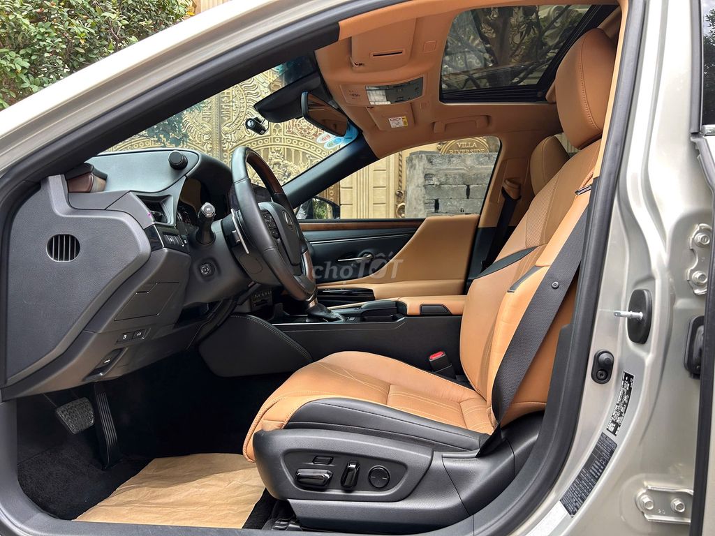 Lexus ES250 2022 - 28000km - 01 chủ giữ gìn, đi kỹ. Mua bán Ô tô tại Quận 8 Tp Hồ Chí Minh được đăng bởi Mr Can hình 5