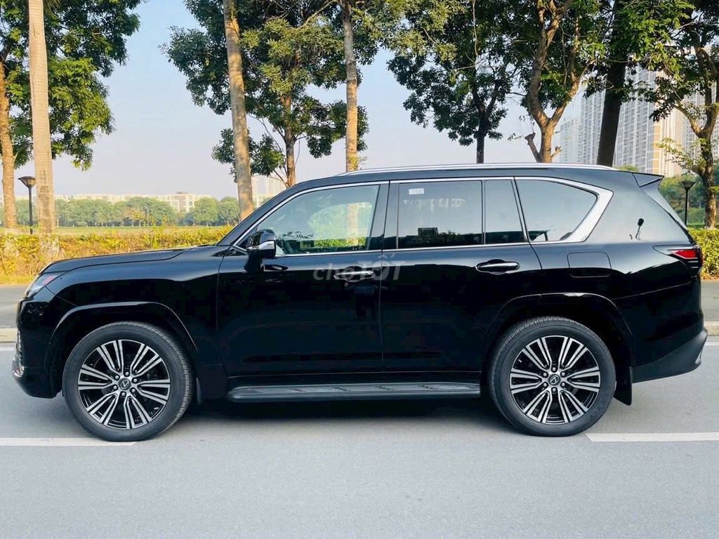 Lexus LX600 VIP màu Đen 2025, mới 100% giao ngay.. Mua bán Ô tô tại Quận Bắc Từ Liêm Hà Nội được đăng bởi Mr Hợi  hình 3