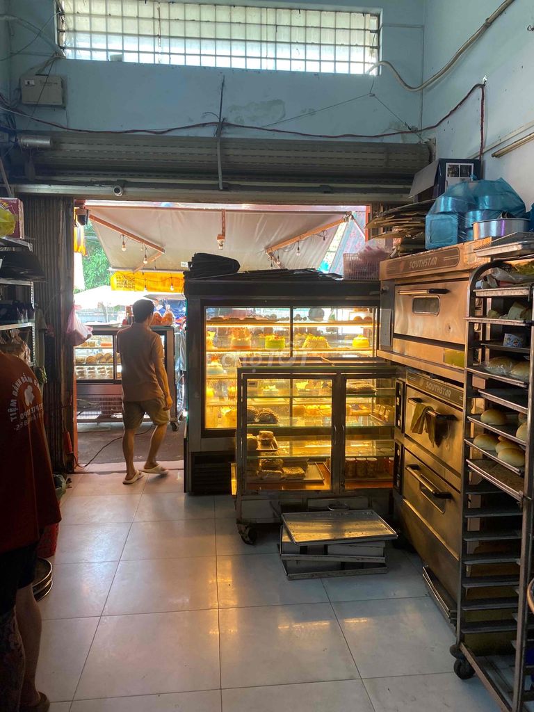 Bán nhà Mặt Tiền đối diện Trường TH Bông Sao A