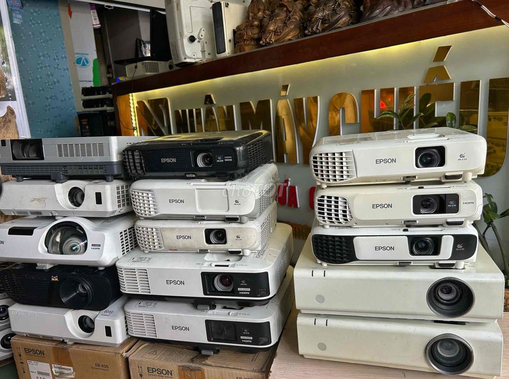 Thanh lý Máy chiếu Epson giá rẻ. Mua bán Đồ dùng văn phòng tại Quận Thanh Khê Đà Nẵng được đăng bởi Nhân Máy Chiếu hình 1
