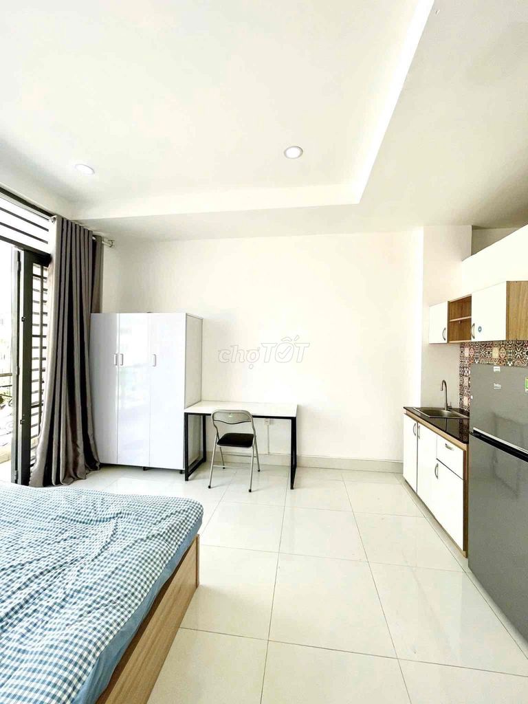 PHÒNG BAN CÔNG THOÁNG RỘNG- PHÚ NHUẬN GẦN CÁC QUẬN TRUNG TÂM Q1-3- BT