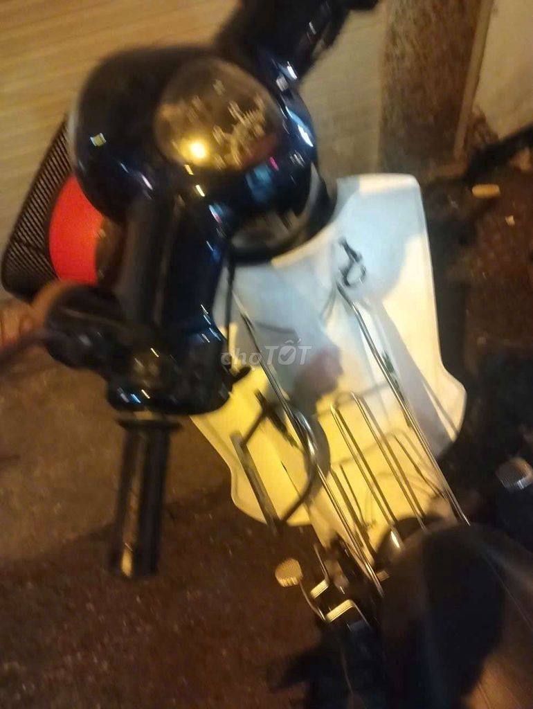 Xe 50 cc . K cần bằng lái. hà nội . Số đẹp. Mua bán Xe máy tại Quận Hai Bà Trưng Hà Nội được đăng bởi Anh Tùng hình 1