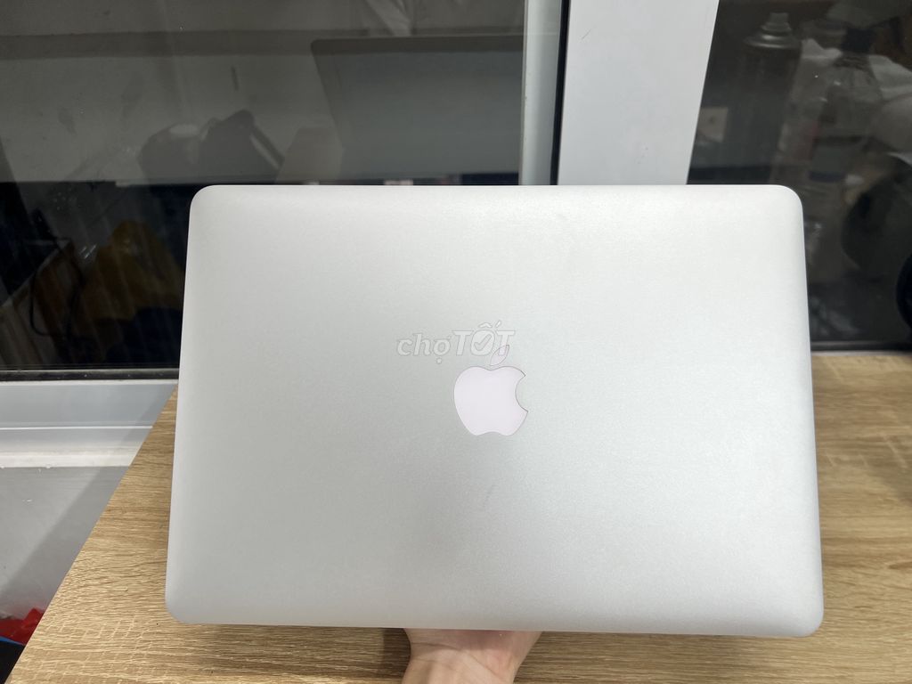 Apple MacBook Air 2017 i5/8GB/256GB  13.3 inch HD+. Mua bán Laptop tại Quận Bình Thạnh Tp Hồ Chí Minh được đăng bởi Nguyễn Công Lý hình 1
