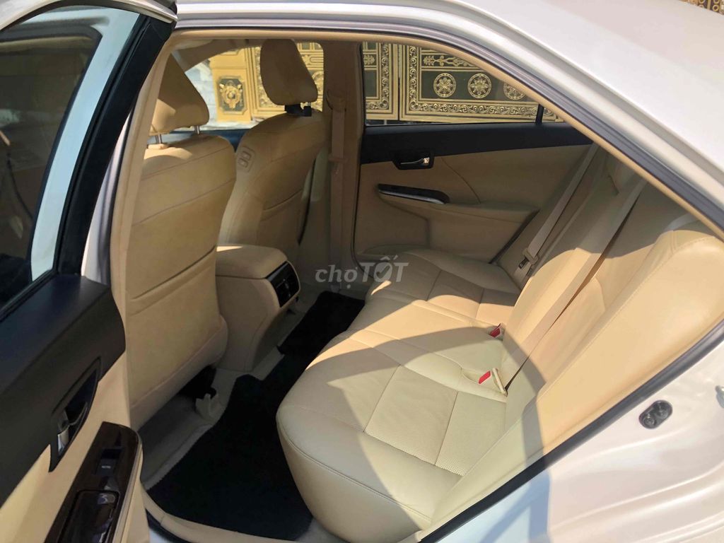 Toyota Camry 2018 2.0 E 70000 km. Mua bán Ô tô tại Quận Cầu Giấy Hà Nội được đăng bởi Tien Thanh hình 15