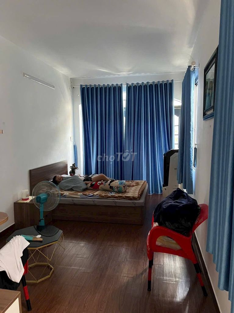 2-этажный дом Ле Куанг Динь, Бинь Тхань | 63 м², 4 спальни