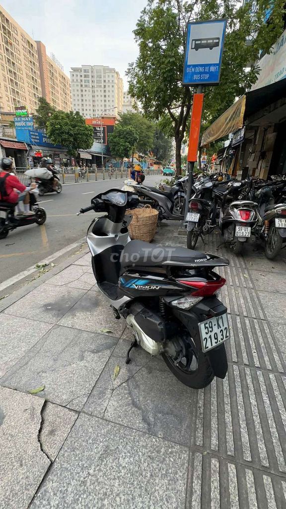 Honda vision 2013 mới 90% bstp chính chủ. Mua bán Xe máy tại Quận Tân Phú Tp Hồ Chí Minh được đăng bởi Tuanduy hình 2