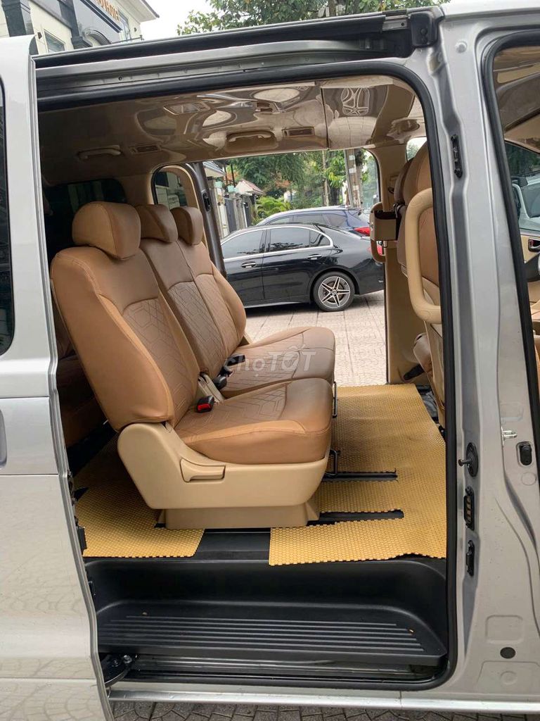 HYUNDAI STAREX 9 CHỖ MÁY DẦU SỐ SÀN SX CUỐI 2017. Mua bán Ô tô tại Quận Bình Tân Tp Hồ Chí Minh được đăng bởi AUTO HOÀNG ĐĂNG  hình 13