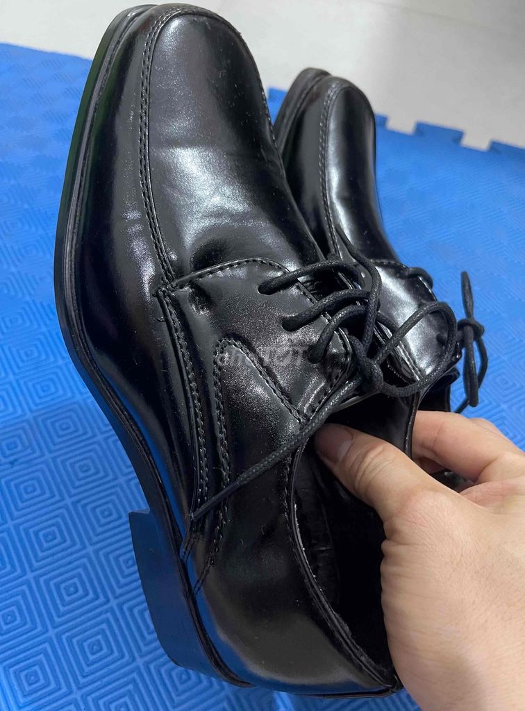 Giày tây auth Mỹ Royal Shoes cho bé trai siz 30-31. Mua bán Mẹ và bé tại Quận 10 Tp Hồ Chí Minh được đăng bởi Góc pass đồ auth hình 1