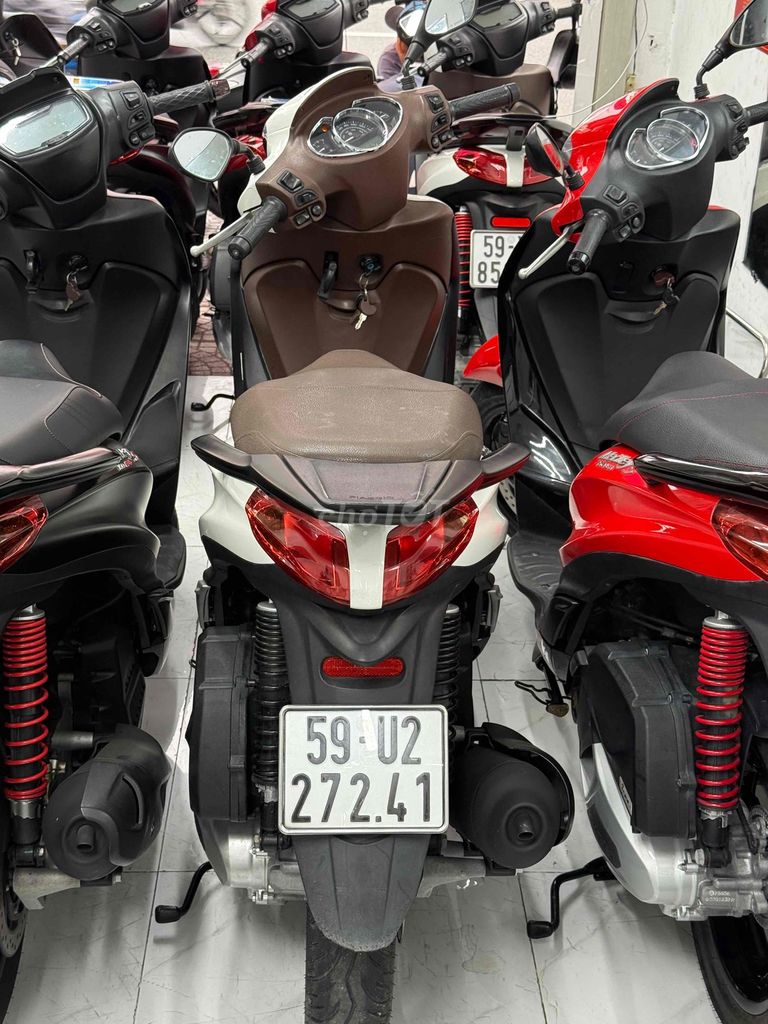 Piagiio Medley 2019 chính chủ biển số thành phố. Mua bán Xe máy tại Quận Phú Nhuận Tp Hồ Chí Minh được đăng bởi VESPA Piaggio Quốc Vương  hình 2