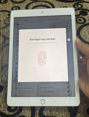 ipad gen 5 đẹp keng full cn tặng bao da. Mua bán Máy tính bảng tại Thị xã Bến Cát Bình Dương được đăng bởi Văn Tràgg