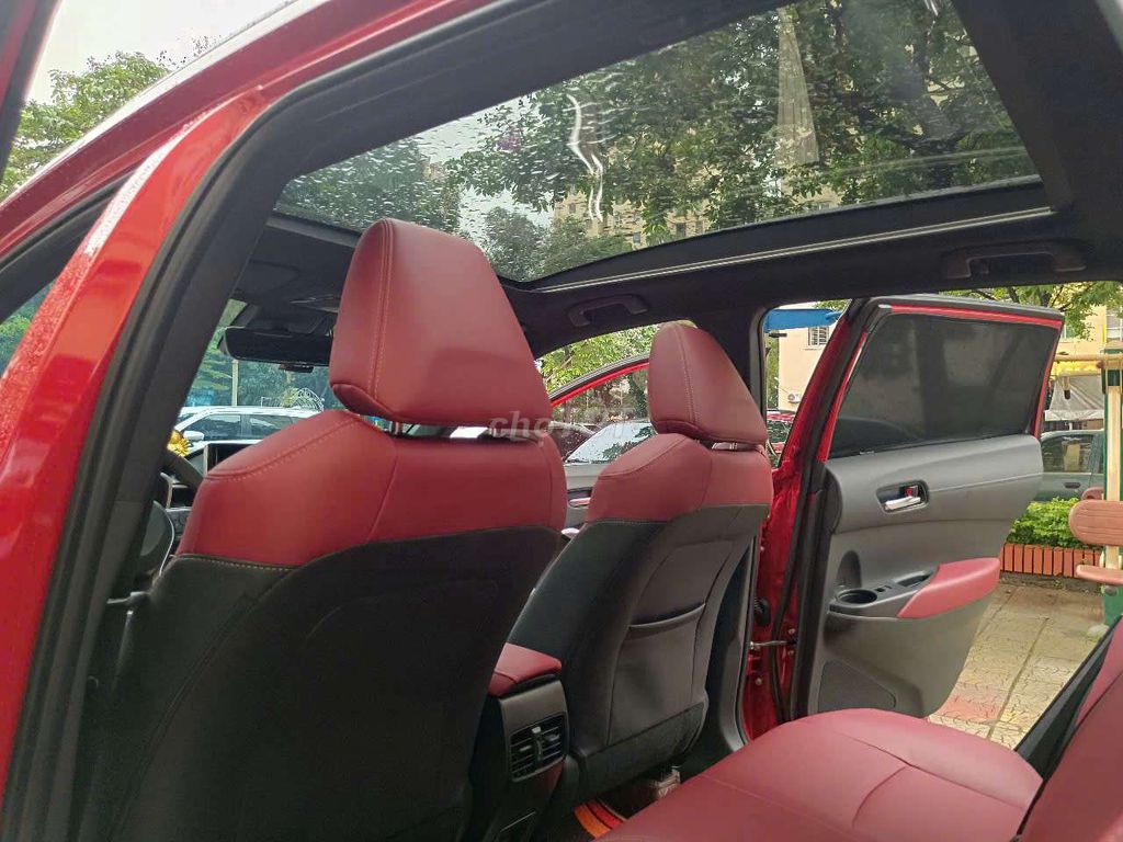 Toyota Cross 2025 1.8V - 1200 km