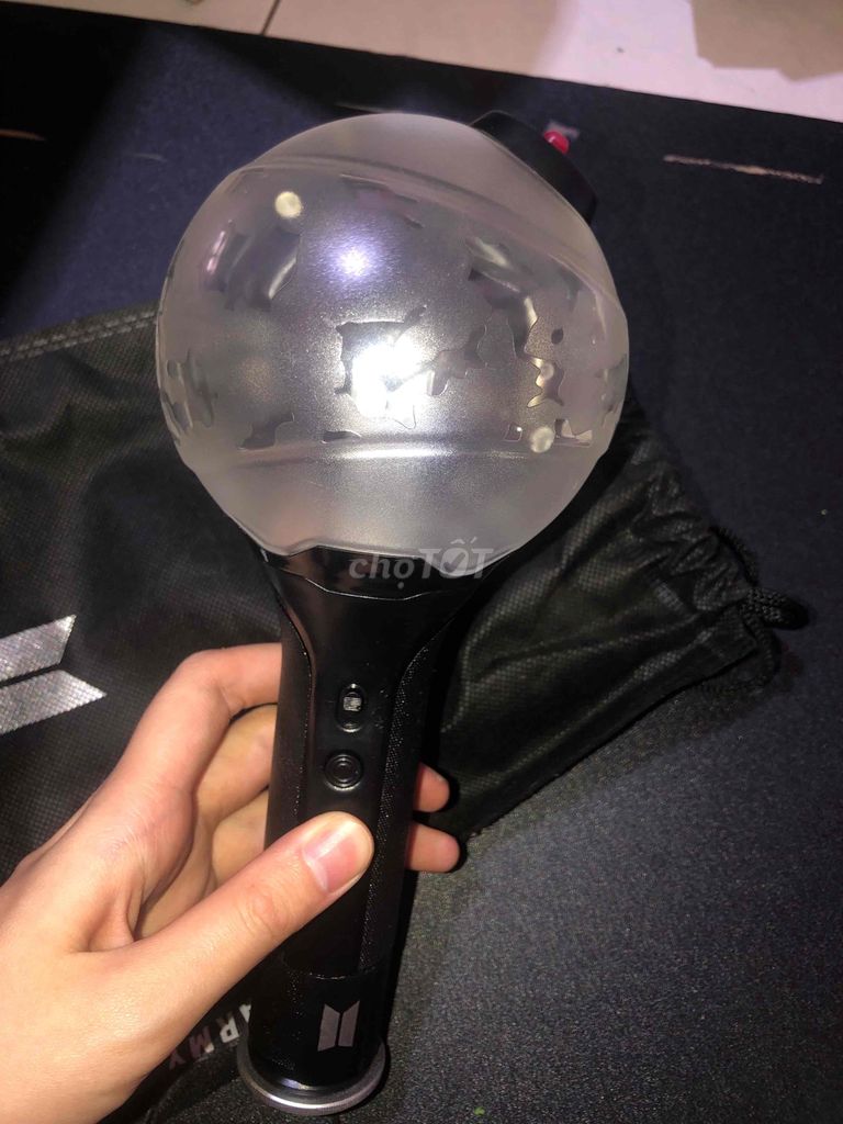 Gậy cổ vũ BTS Bomb ver 3 Đen. Mua bán Sở thích khác tại Quận 4 Tp Hồ Chí Minh được đăng bởi Tố Quyên hình 1