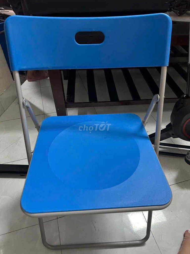 Ghế nhựa gấp gọn mới hơn 80%
