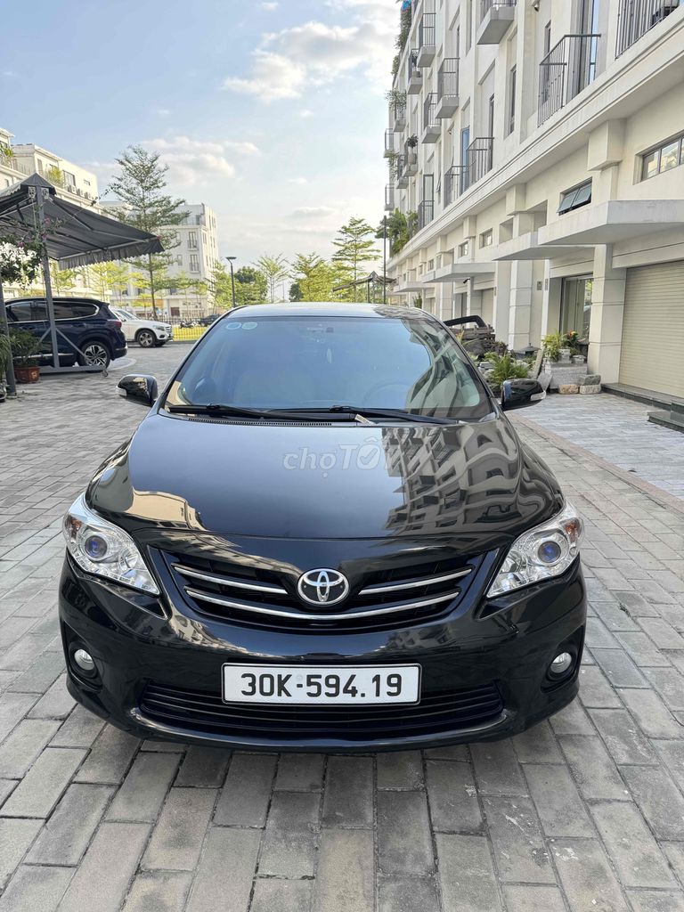 Toyota Corolla Altis 2012 1.8G CVT - 90000 km