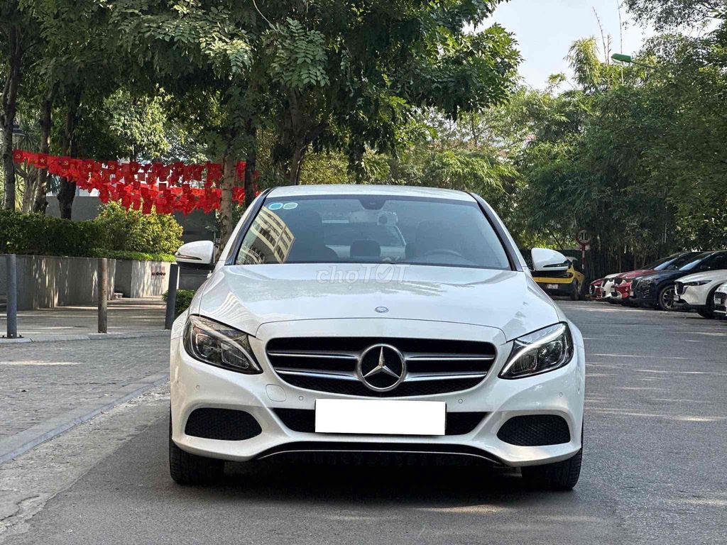 Mercedes-Benz C200 2016 Trắng 90000 km. Mua bán Ô tô tại Quận Cầu Giấy Hà Nội được đăng bởi Cao Quý hình 1