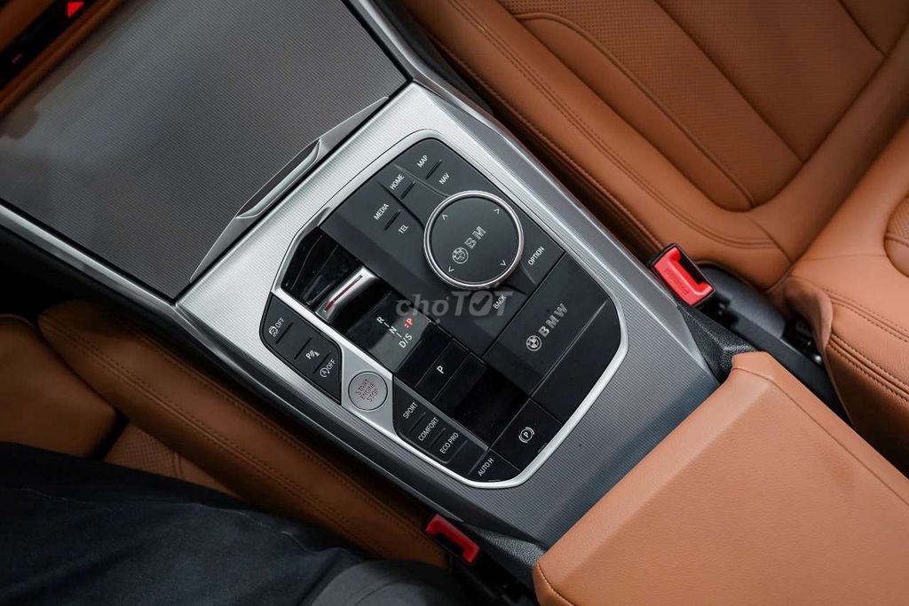 BMW 320i Sport Line LCI 2024 Trắng 12600 km. Mua bán Ô tô tại Quận 7 Tp Hồ Chí Minh được đăng bởi Hoàn Lee Xe Lướt hình 12