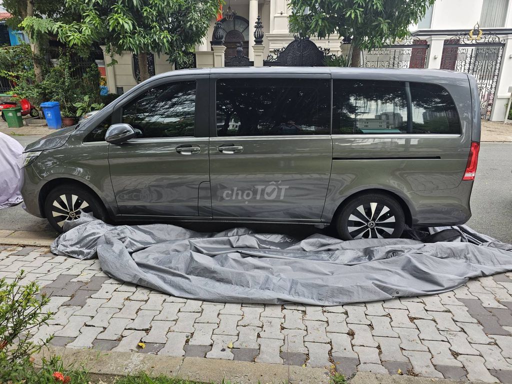 Mercedes Benz V Class 2020 V250 AMG - 80000 km. Mua bán Ô tô tại Quận 7 Tp Hồ Chí Minh được đăng bởi Bảo Trần hình 1