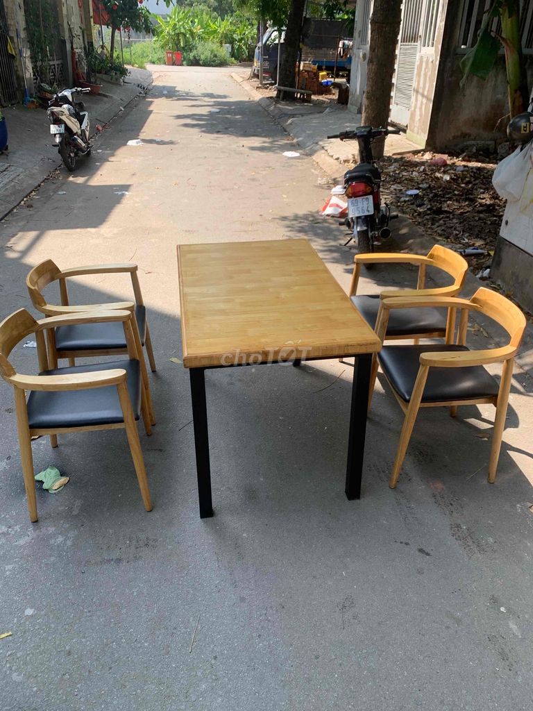 Bộ bàn ghế ăn Gỗ, Da. Mua bán Bàn ghế tại Huyện Bình Chánh Tp Hồ Chí Minh được đăng bởi Đồ Củ Đức Hiền hình 1