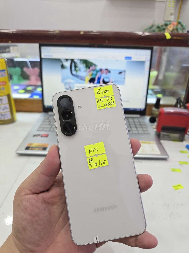 Samsung Galaxy A56 5G Trắng 256GB - Còn BH. Mua bán Điện thoại tại Thành phố Long Xuyên An Giang được đăng bởi Facebook Cầm Đồ Thúy Vân hình 1