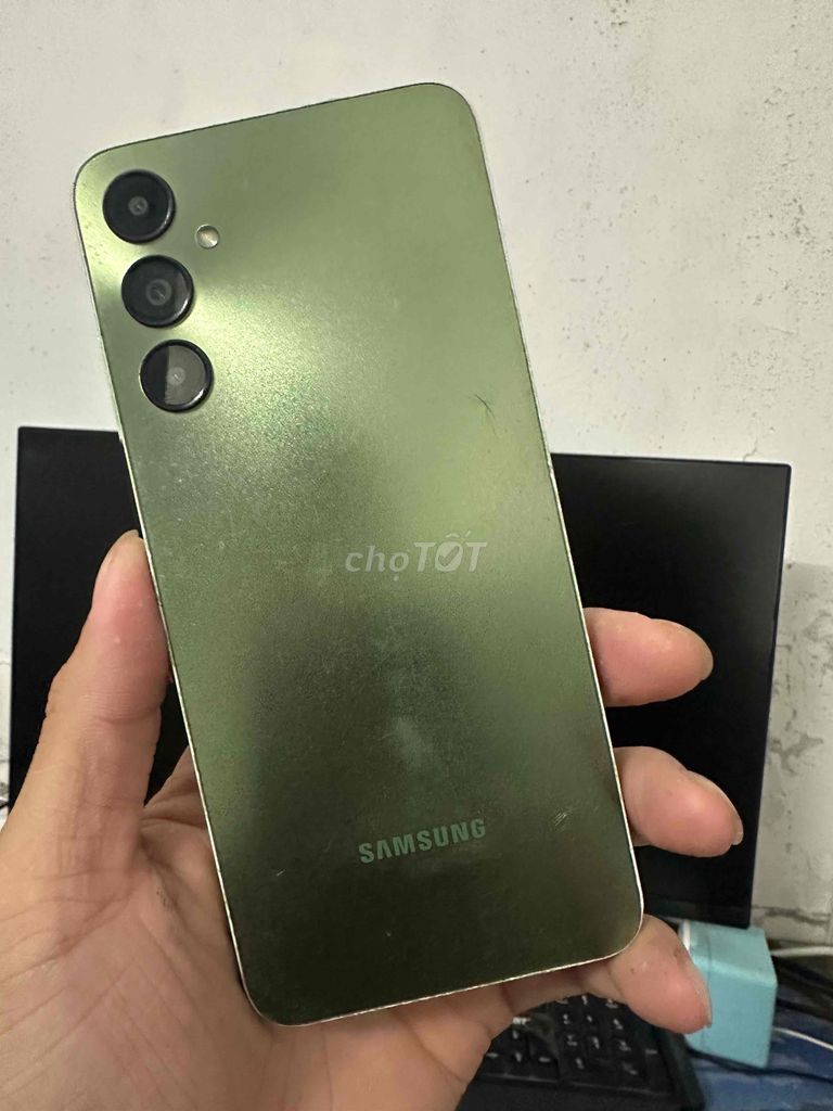 Samsung Galaxy A05s 128GB Xanh lá Nứt kính. Mua bán Điện thoại tại Quận Cái Răng Cần Thơ được đăng bởi Jun hình 1