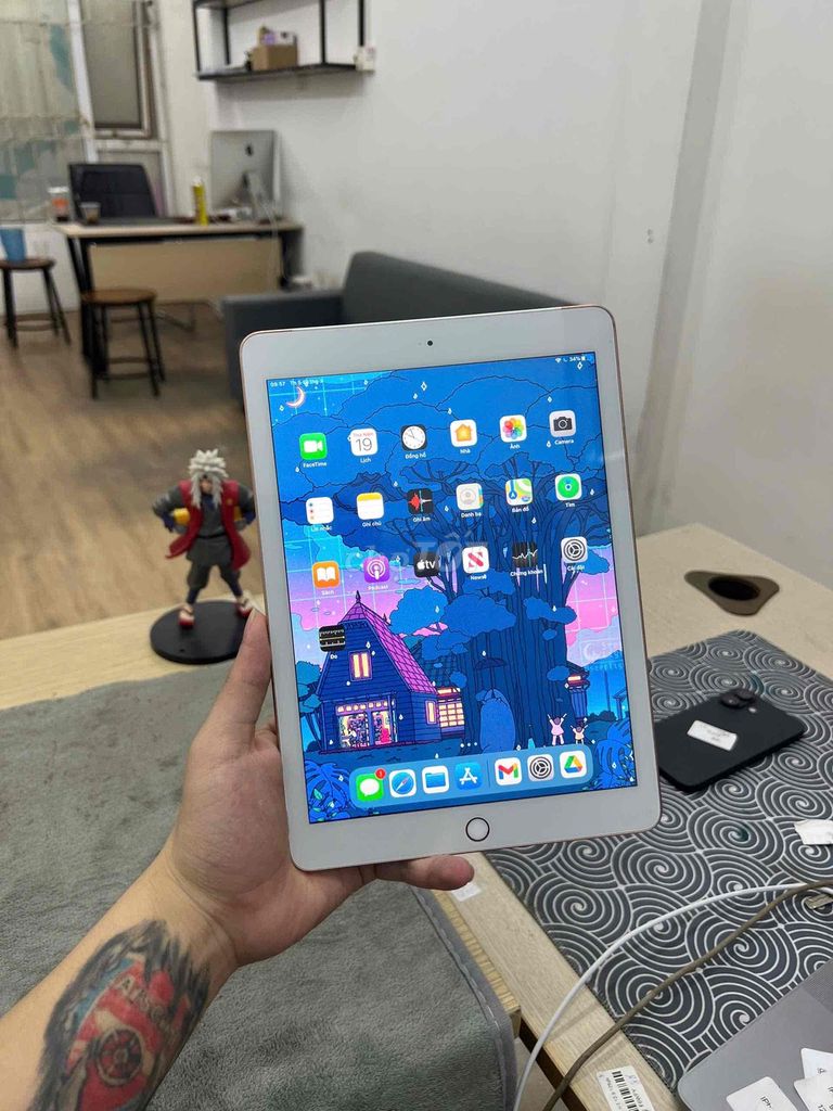 Apple iPad Gen 6 128GB Vàng hồng. Mua bán Máy tính bảng tại Quận Đống Đa Hà Nội được đăng bởi KT Hà Nội Mobile hình 1