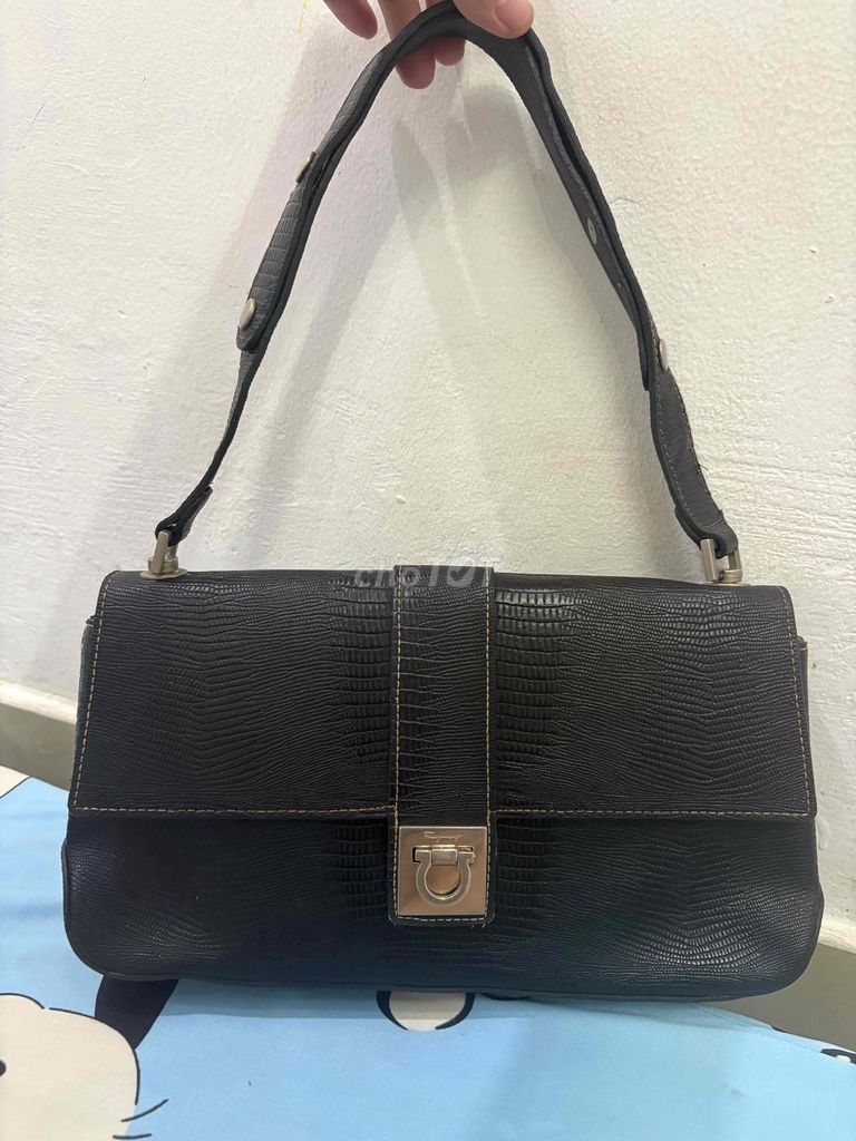 Túi đeo vai Salvatore Ferragamo. Mua bán Túi xách tại Quận Phú Nhuận Tp Hồ Chí Minh được đăng bởi SiSi hình 1