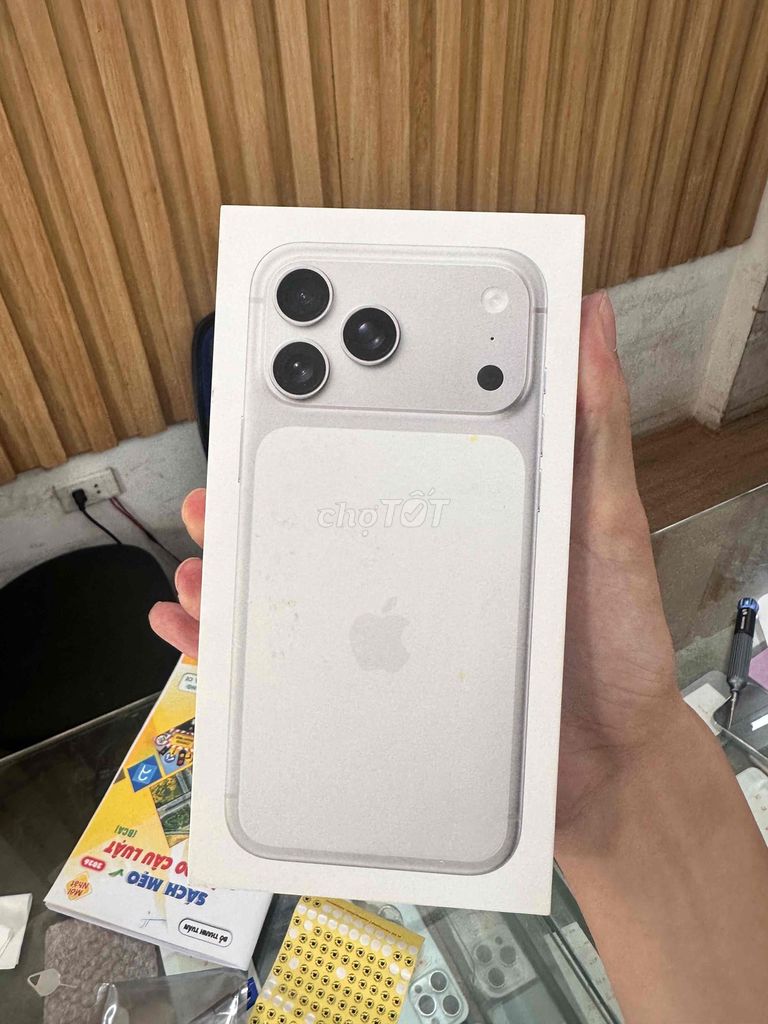 Apple iPhone 17 Pro Max 256GB Trắng. Mua bán Điện thoại tại Quận Đống Đa Hà Nội được đăng bởi HAN store hình 1