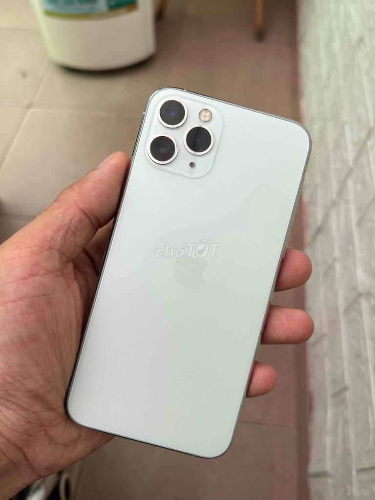iPhone 11 Pro 64GB Trắng Đã qua sử dụng. Mua bán Điện thoại tại Quận Liên Chiểu Đà Nẵng được đăng bởi Quán Net gaming hoà khanh  hình 1