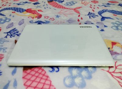 🍀Toshiba C40, i5-3230 Ram 4G, Mỏng Đẹp, Chạy nhanh