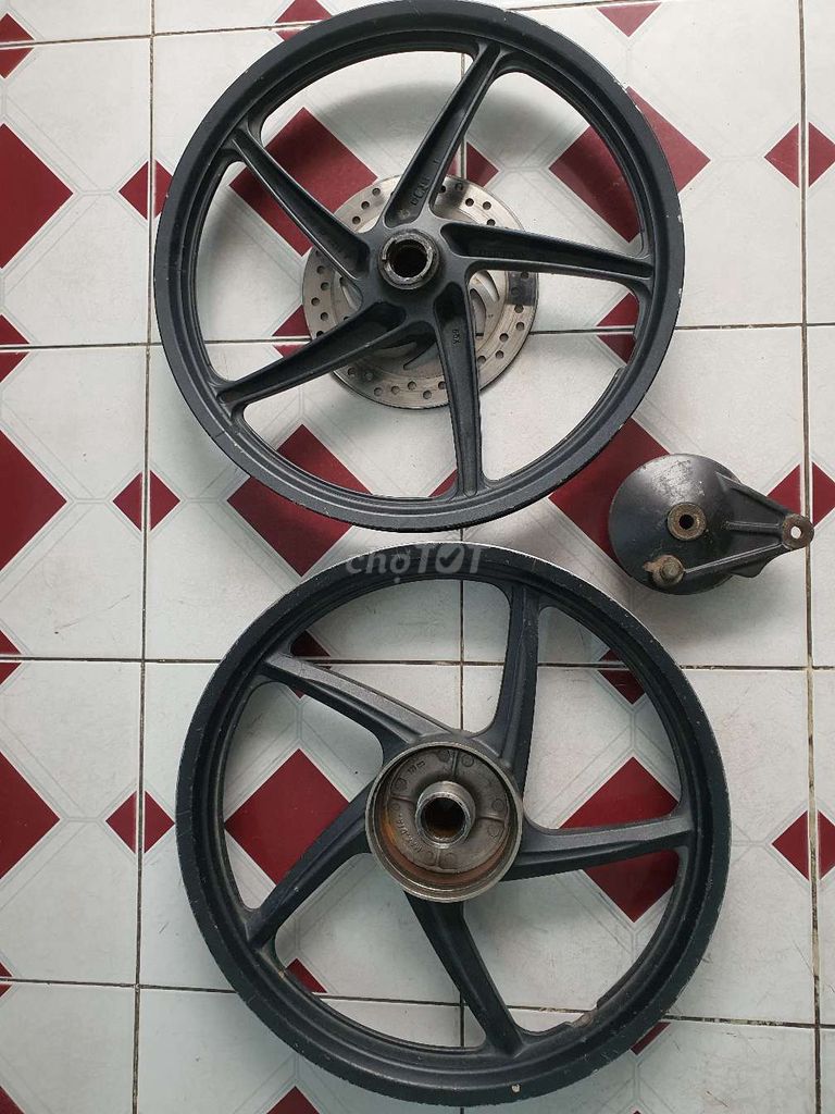 Cặp bánh mâm future led đĩa phẳng zin tháo xe. Mua bán Phụ tùng xe tại Quận Ninh Kiều Cần Thơ được đăng bởi Lê Thành Phát  hình 2