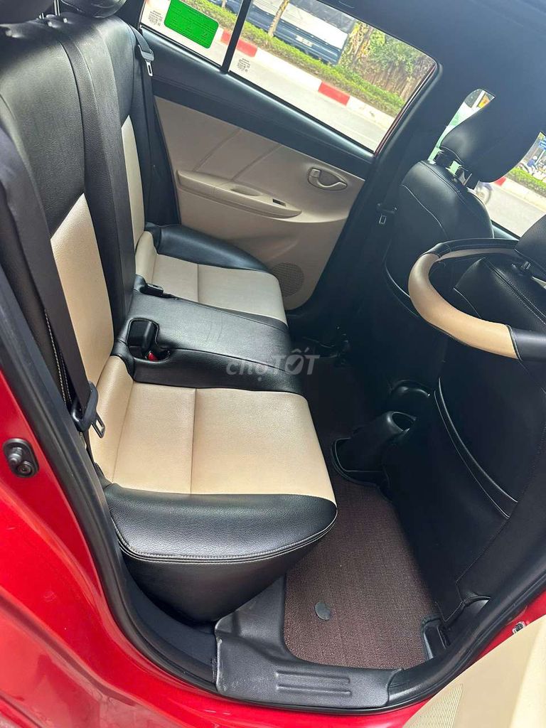 Toyota Yaris 1.5 bản E màu Đỏ. Mua bán Ô tô tại Quận Long Biên Hà Nội được đăng bởi Ngô hùng hình 12