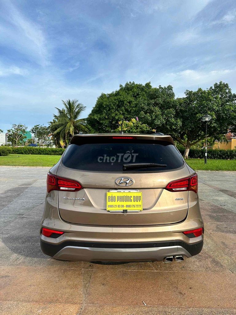 Hyundai Santa Fe 4WD 2016 đk 2017. Mua bán Ô tô tại Quận Cẩm Lệ Đà Nẵng được đăng bởi Nguyễn Duy hình 5