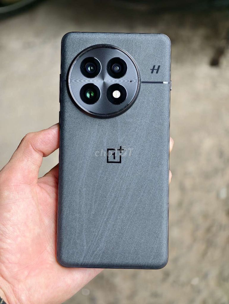 OnePlus 13 12/512GB Đen kèm sạc 100w pin 100. Mua bán Điện thoại tại Thành phố Thủ Đức Tp Hồ Chí Minh được đăng bởi NANI MOBILE hình 1