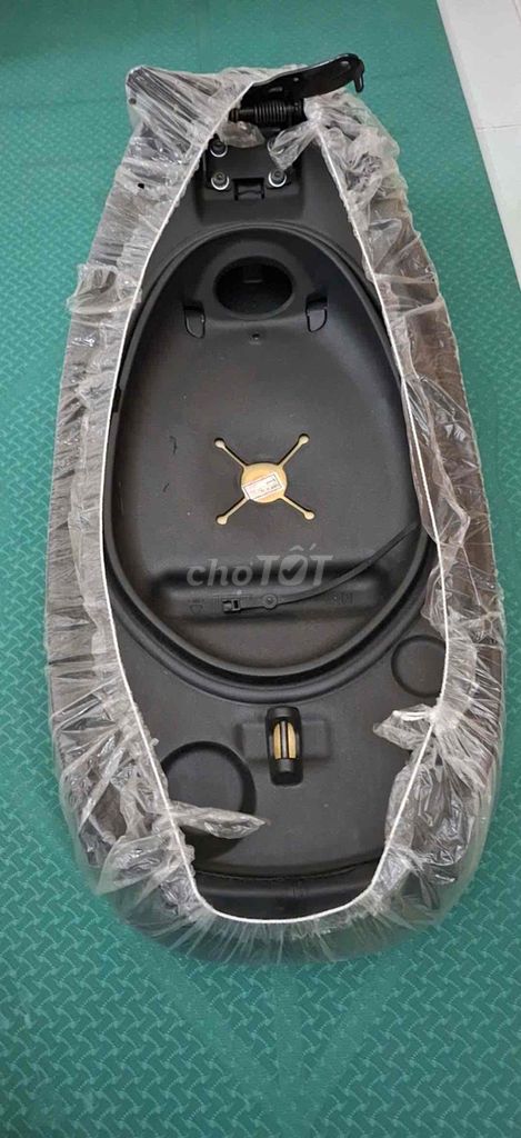 Bán yên Vespa Sprint chính hãng – mới 100%, nguyên. Mua bán Phụ tùng xe tại Quận Phú Nhuận Tp Hồ Chí Minh được đăng bởi Vương Hạo Ny hình 2