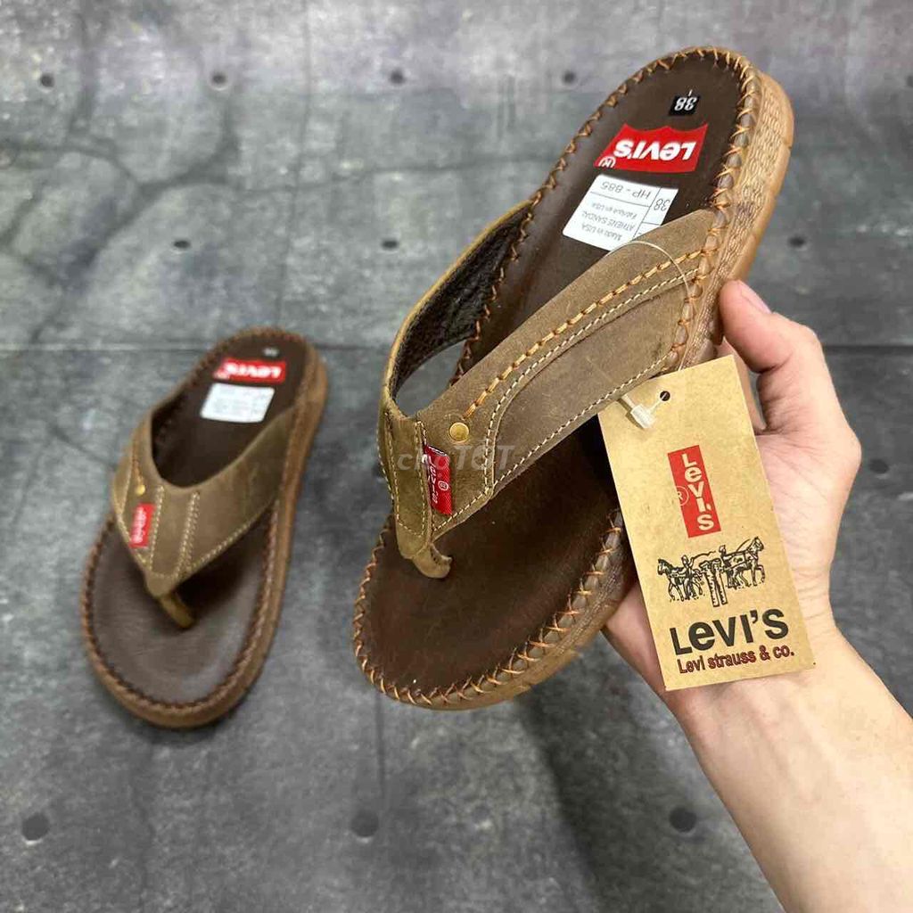 Dép kẹp Levi’s