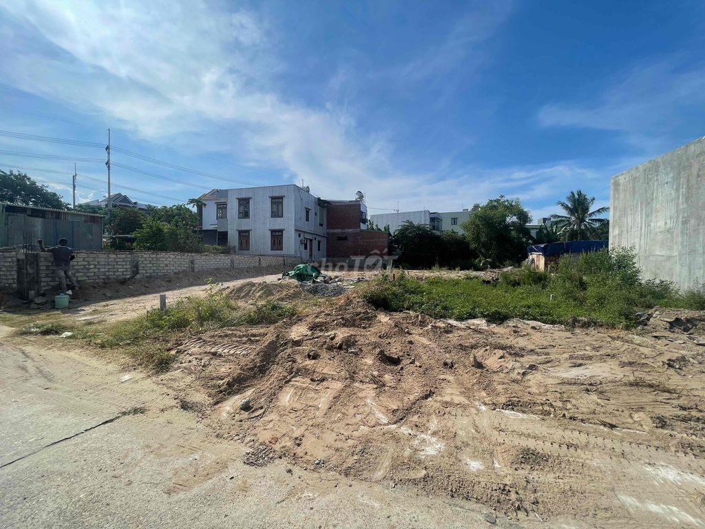 Chào Bán đất kiệt đường Mai Đăng Chơn. P ngũ hành sơn. Giá đầu tư. Mua bán đất tại Quận Ngũ Hành Sơn Đà Nẵng được đăng bởi BDS Hoà Quý Công Land hình 2