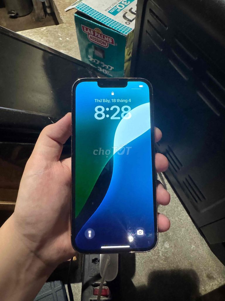 Apple iPhone 13 Pro 128GB Vàng. Mua bán Điện thoại tại Thành phố Thủ Đức Tp Hồ Chí Minh được đăng bởi Vu Ngoc Minh Tuyet hình 1