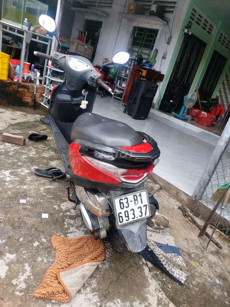 Xe 9 chủ đang chạy. Mua bán Xe máy tại Thành phố Vĩnh Long Vĩnh Long được đăng bởi Thiết bị bình dân hình 1